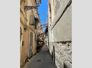 Quadrilocale in Vendita a Siracusa, 78'000€, 84 m²