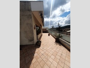 Quadrilocale in Vendita a Teramo, zona Centro, 235'000€, 166 m²