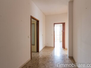 Quadrilocale in Vendita a Verona, zona Ponte Crencano, 189'000€, 105 m²