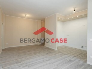 Trilocale in Vendita a Bergamo, zona Centrale, 275'000€, 85 m²