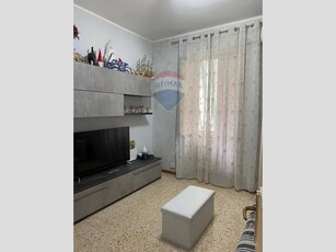 Trilocale in Vendita a Catania, zona Nesima, 45'000€, 74 m²