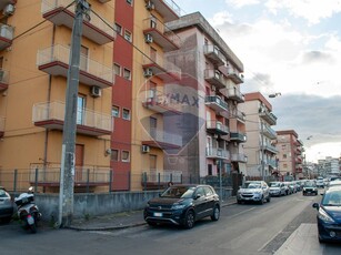 Trilocale in Vendita a Catania, zona Piazza Palestro, 94'000€, 127 m²