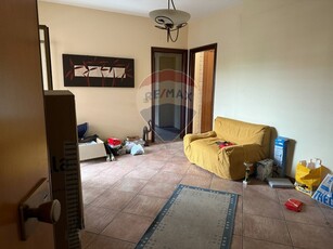 Trilocale in Vendita a Catania, zona San Giovanni Galermo, 125'000€, 82 m²