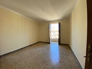 Trilocale in Vendita a Palermo, zona Policlinico, 125'000€, 95 m²