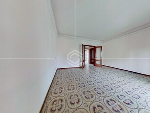 Trilocale in Vendita a Pisa, 149'000€, 90 m², arredato