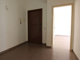 Trilocale in Vendita a Siracusa, zona Corso Gelone, 115'000€, 100 m²