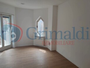 Ufficio in Affitto a Roma, 2'800€, 150 m²