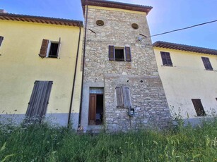 Villa a schiera in vendita a Pioraco Macerata