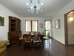 Villa a Schiera in Vendita ad Pietrasanta - 400000 Euro