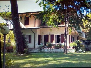 Villa bifamiliare in vacanza a Massa Massa Carrara Poveromo