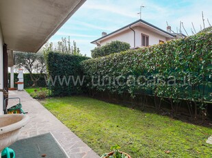 Villa bifamiliare in vendita a Basiano Milano