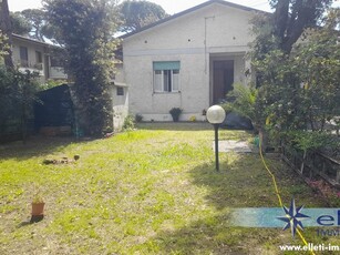 Villa bifamiliare in Vendita a Massa, zona Ricortola, 239'000€, 75 m², arredato