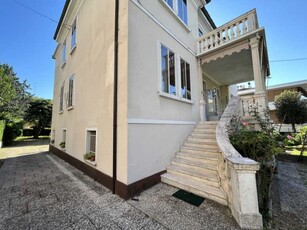 Villa Bifamiliare in Vendita ad Padova - 590000 Euro