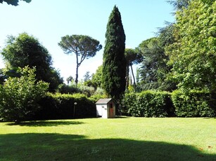 Villa in Affitto a Roma, 5'500€, 450 m²