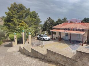 Villa in vendita a Caltagirone