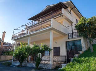 Villa in vendita a Monterotondo - Zona: Monterotondo Paese