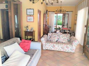 Villa in vendita a Pistoia Pistoia Nuova