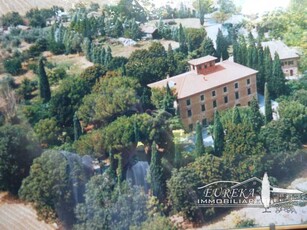 Villa in Vendita ad Castiglione del Lago - 850000 Euro