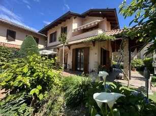 Villa in Vendita ad Parabiago - 398000 Euro
