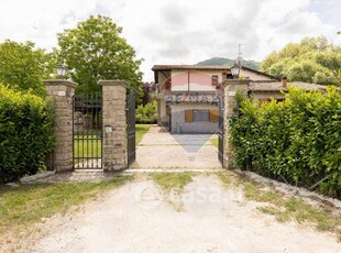 Villa in vendita Strada Comunale Rocca di Botte Pereto , Rocca di Botte