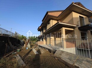 Villa nuova a Aci Sant'Antonio - Villa ristrutturata Aci Sant'Antonio