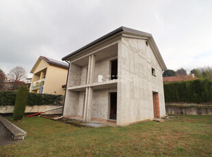 Villa nuova a Oggiono - Villa ristrutturata Oggiono