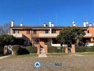 Villa QuadriFamiliare in Vendita ad Padova - 275000 Euro