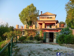 VILLA SEMNDIPENDENTE SULLA PRIMA COLLINA DI NAZZANO RIF2384