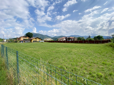 terreno residenziale in vendita a Serravalle Sesia