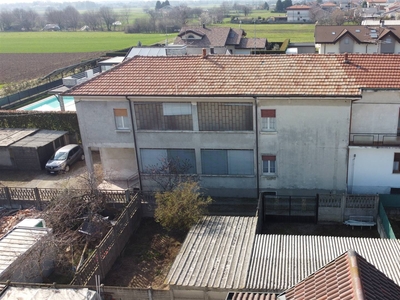Villa bifamiliare in vendita a Cogliate Monza Brianza