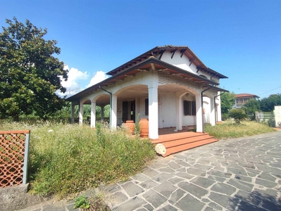 Villa in vendita a Massa Massa Carrara Periferia