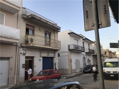 Casa Indipendente in Via Convento, 92, Cassano delle Murge (BA)