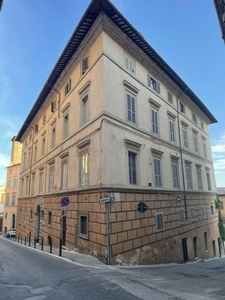Prestigioso appartamento di 260 m² in vendita Via Alessi, 31, Perugia, Umbria