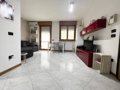 Appartamento in vendita a Canonica D'adda Bergamo
