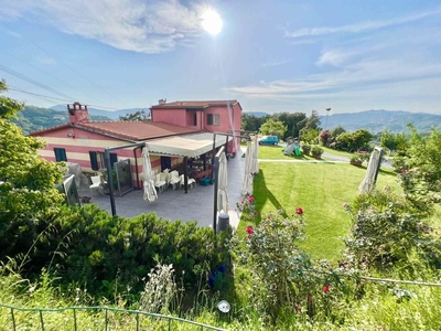 Villa in vendita a Arcola La Spezia