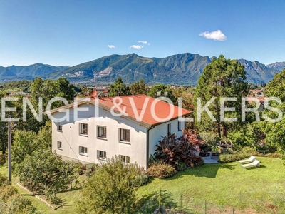 Prestigiosa villa di 260 mq in vendita Via al Chiarè, 2, Oggiono, Lombardia