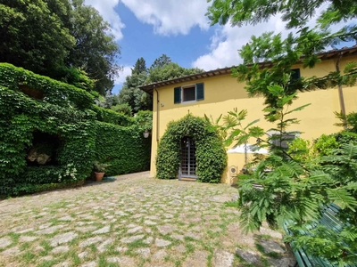 Villa in vendita a Firenze Serpiolle
