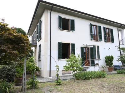 Villa in vendita a Pistoia Centrale