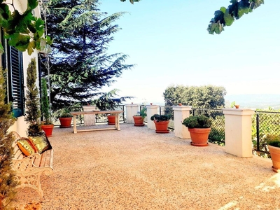 Villino Sole di Toscana con terrazza panoramica e giardino