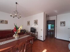 Appartamento in vendita a Valtopina via Tolmino, 23