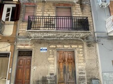 Casa Indipendente in vendita a Niscemi via Bruno Buozzi
