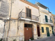 Casa Indipendente in vendita a Palermo via Portello