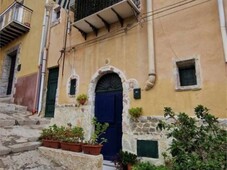 Casa Indipendente in vendita a Termini Imerese via Montagna, 3