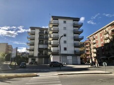 Negozio in vendita a Corigliano-Rossano via Paramati