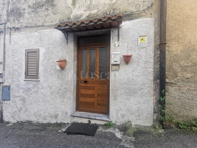 Casa a Catanzaro in Via Vincenzo Ciaccio, Centro Storico