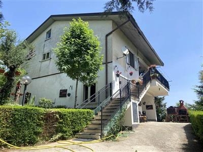 Casa indipendente a Castelfranci
