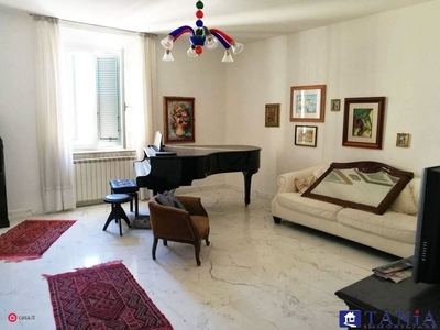 Appartamento in Vendita in Via Dante Alighieri 23 a Carrara