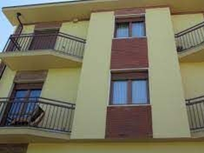 Appartamento in Vendita in Via Giuseppe Gozzer 2 /A a Livorno