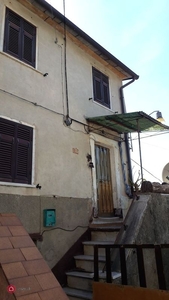 Casa indipendente in Vendita in Via Belvedere a Carrara
