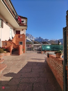 Casa indipendente in Vendita in Via Carriona a Carrara